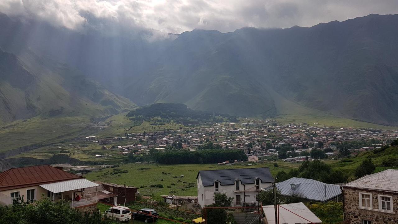 Kazbek View Hostel Степанцмінда Екстер'єр фото