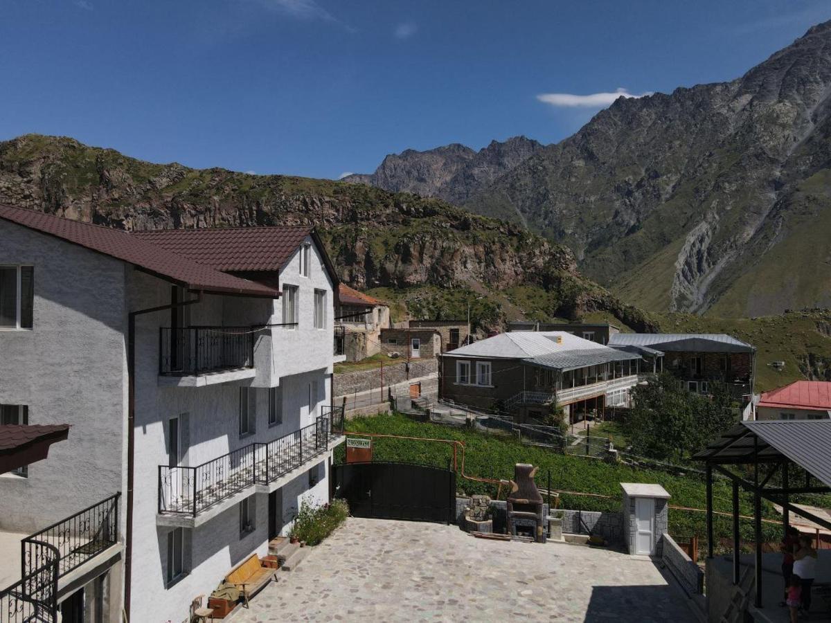 Kazbek View Hostel Степанцмінда Екстер'єр фото