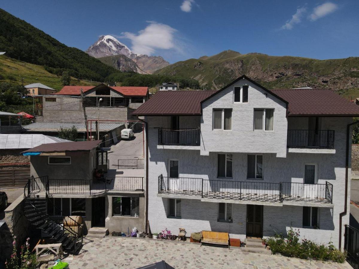 Kazbek View Hostel Степанцмінда Екстер'єр фото