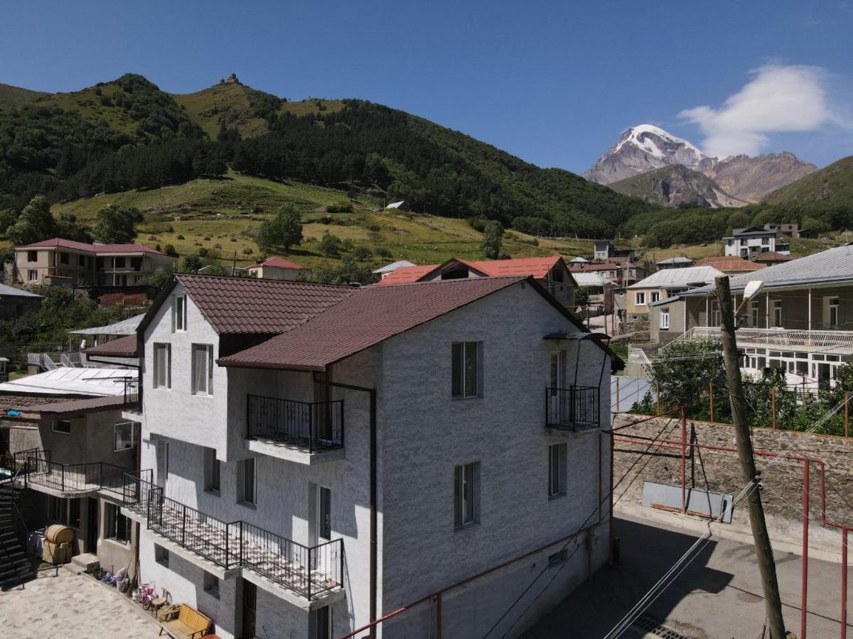 Kazbek View Hostel Степанцмінда Екстер'єр фото