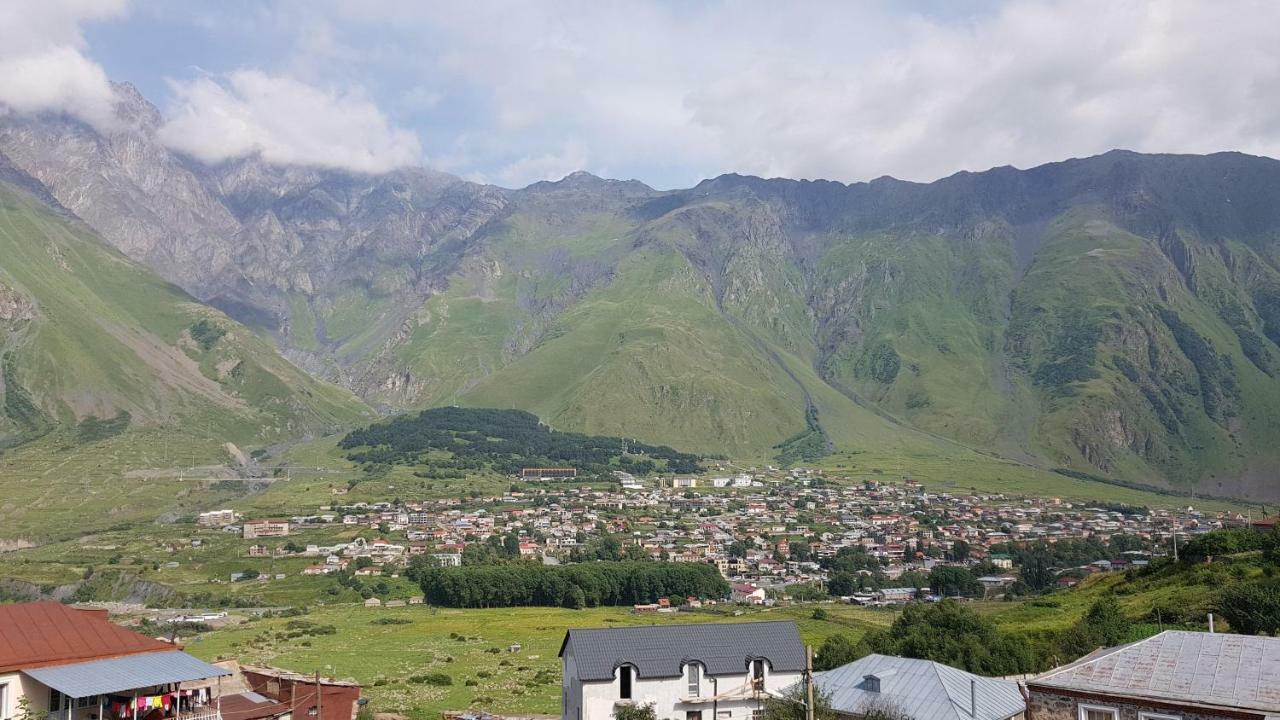 Kazbek View Hostel Степанцмінда Екстер'єр фото